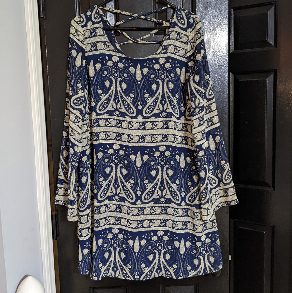 Charming Charlie Paisley Bohemian blue and light grayshort dress or tunic Size M